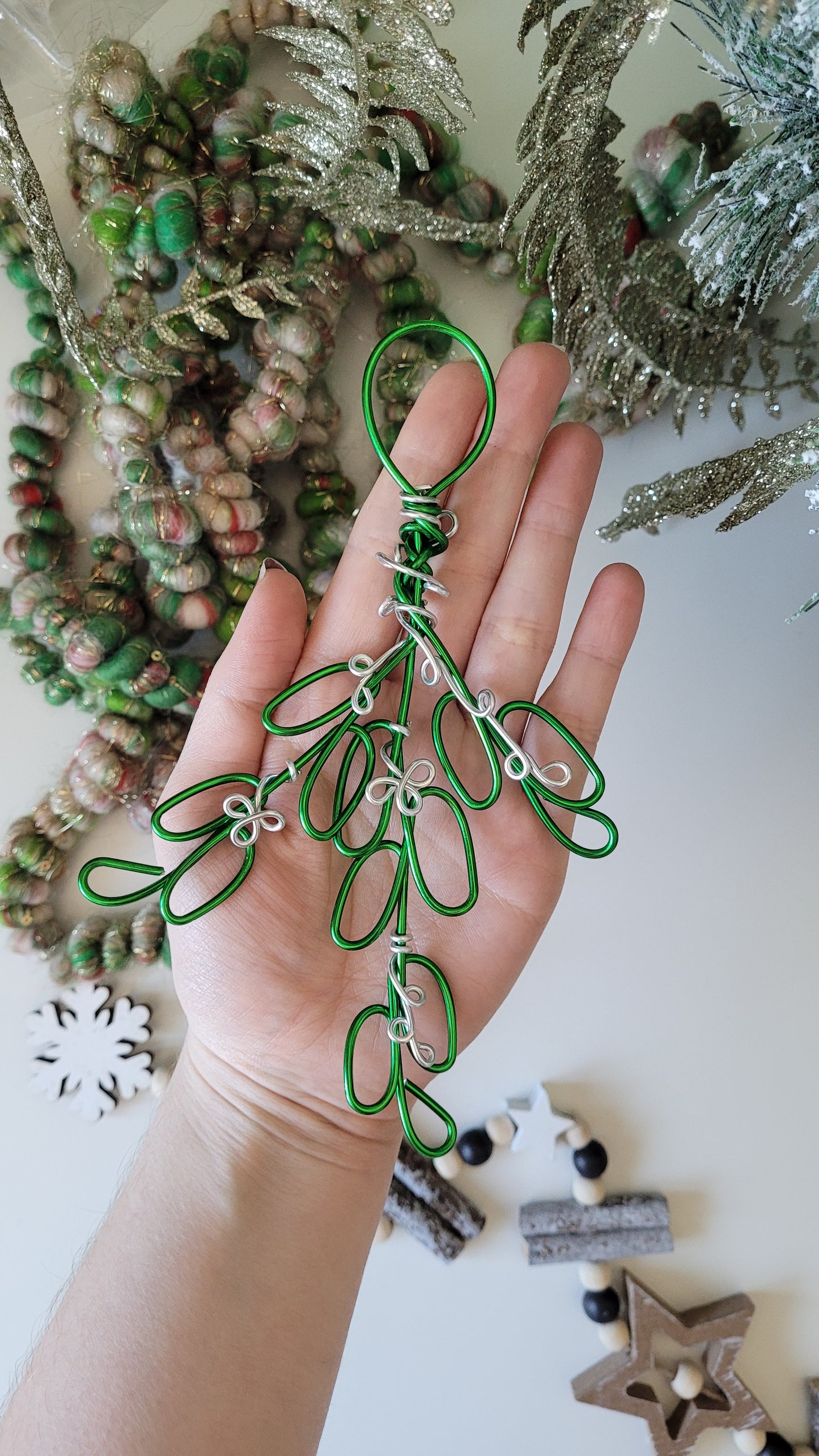 Wire Mistletoe