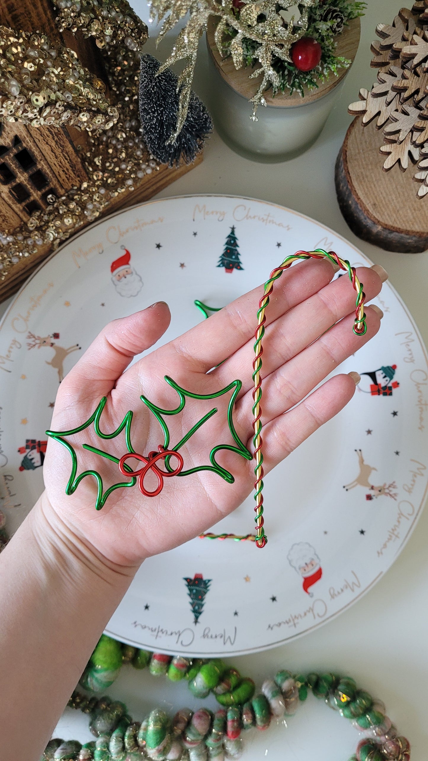 Wire Holly Pair